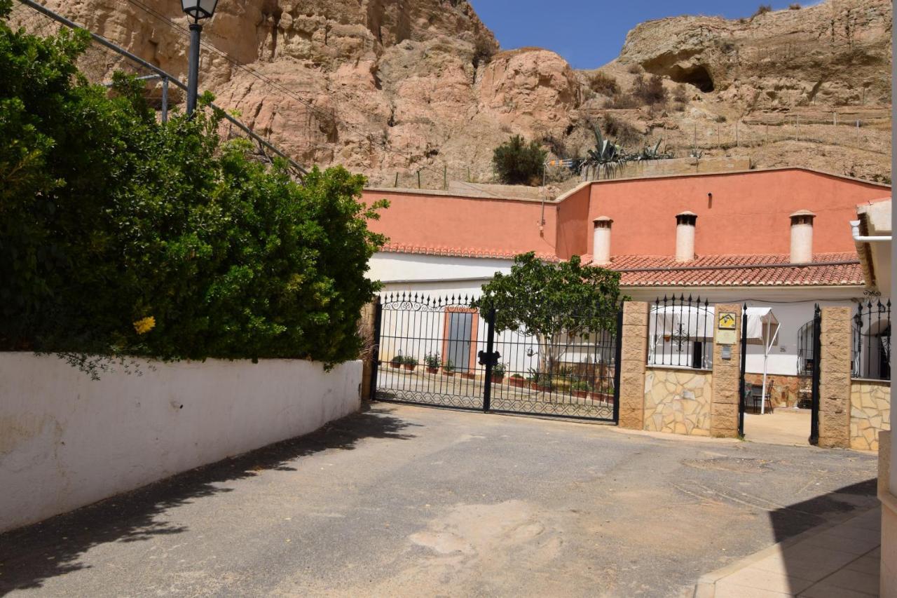 Apartamentos Horno Y Casa De Dulce Purullena Luaran gambar