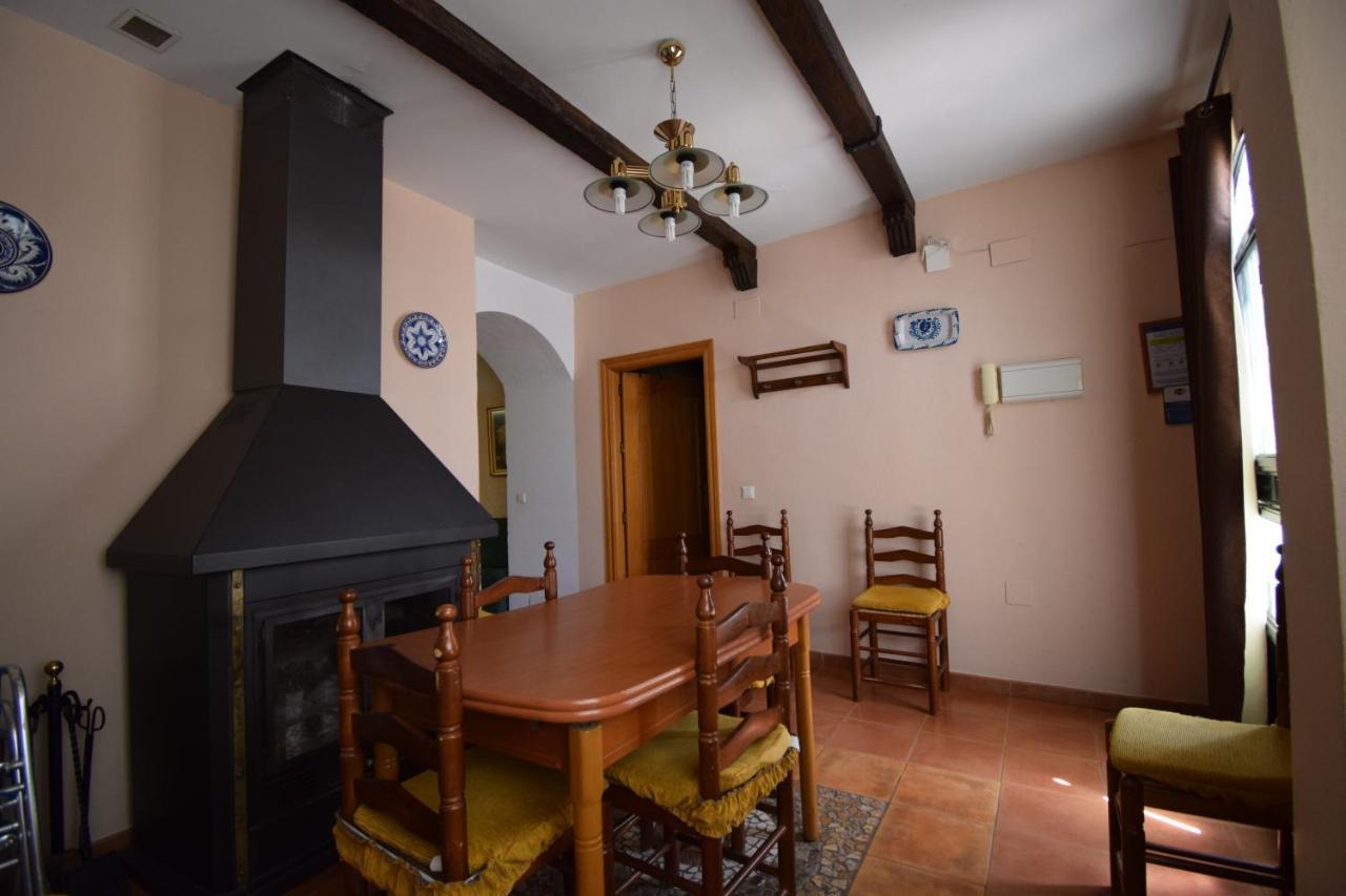Apartamentos Horno Y Casa De Dulce Purullena Luaran gambar