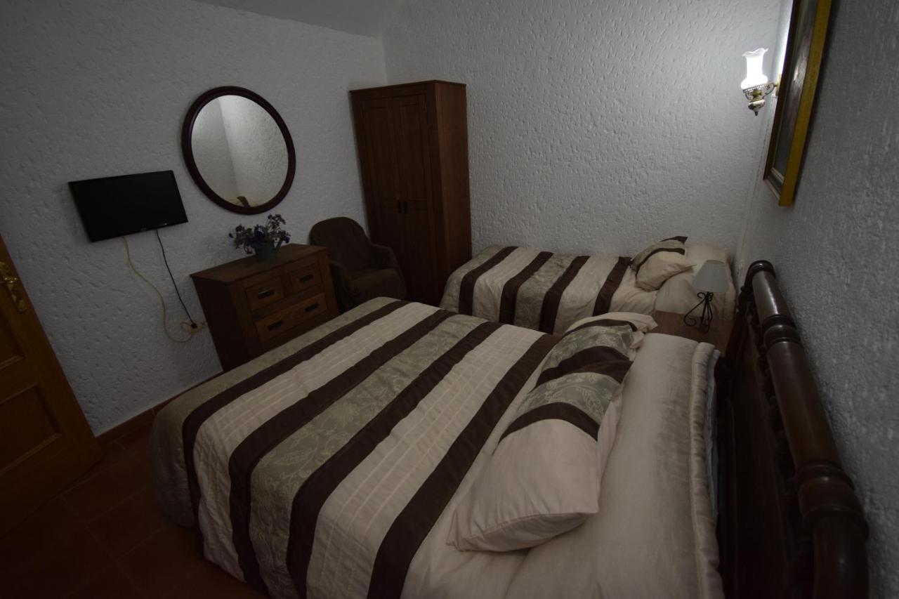Apartamentos Horno Y Casa De Dulce Purullena Luaran gambar