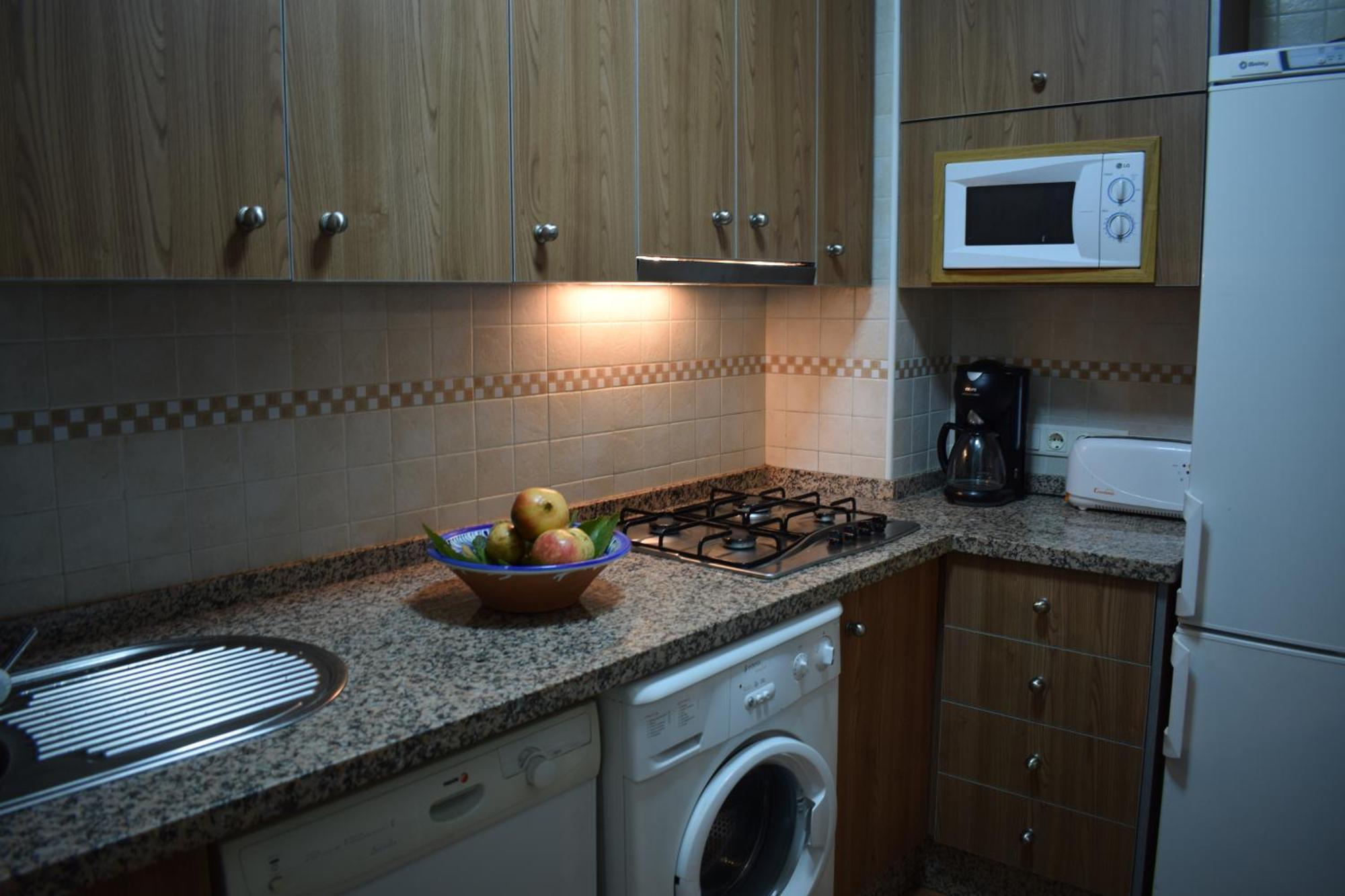 Apartamentos Horno Y Casa De Dulce Purullena Luaran gambar