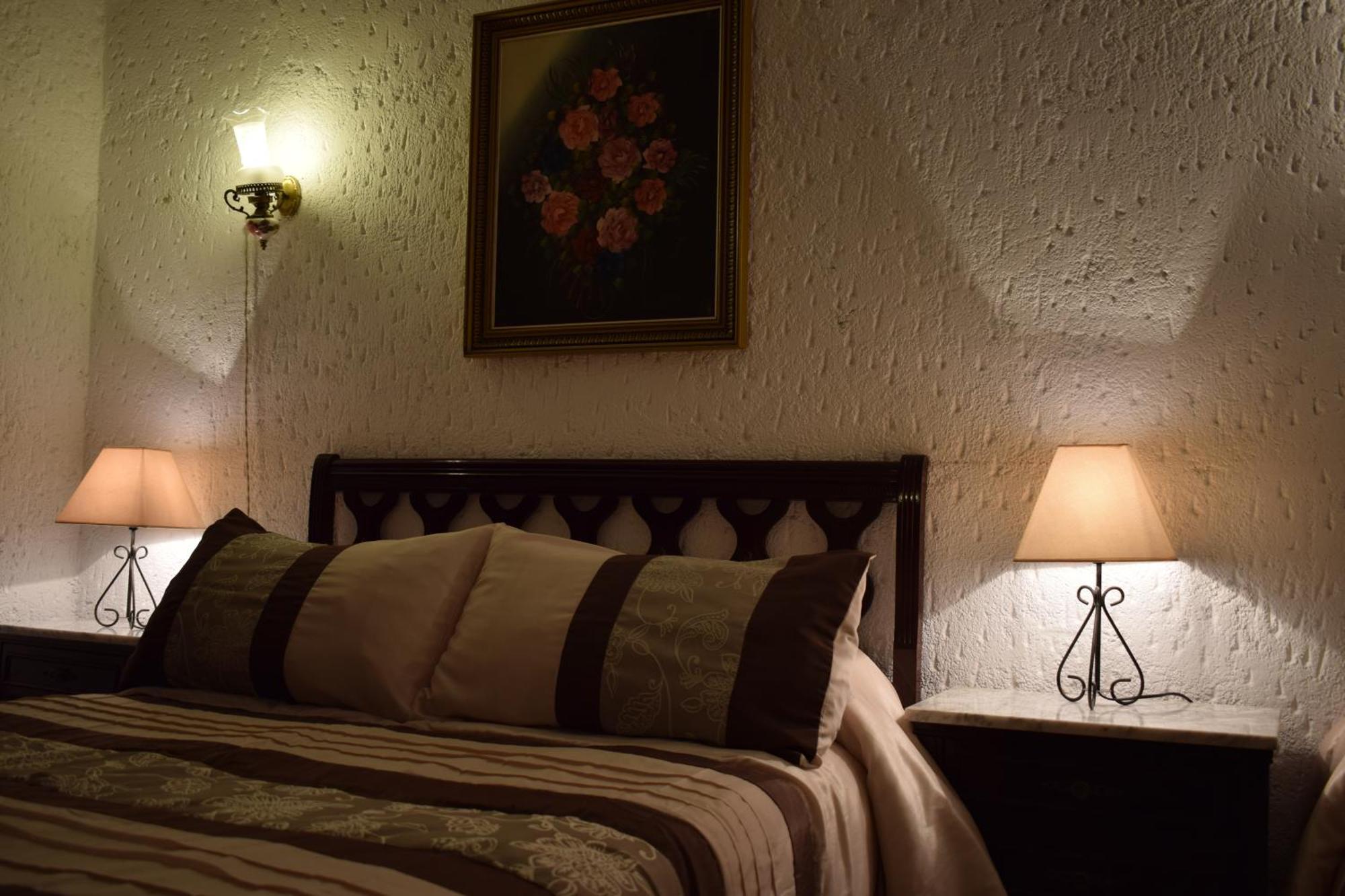 Apartamentos Horno Y Casa De Dulce Purullena Luaran gambar