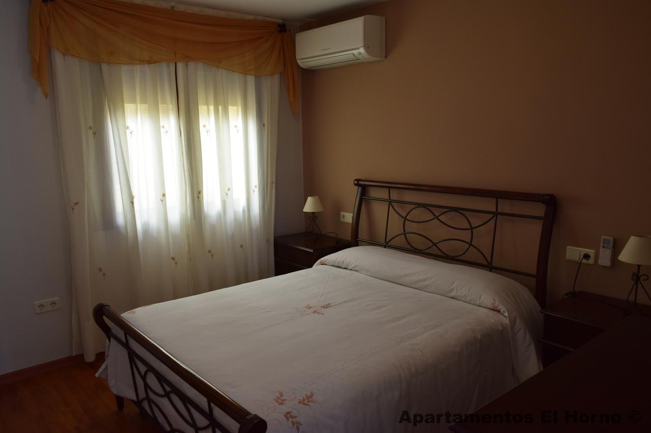 Apartamentos Horno Y Casa De Dulce Purullena Luaran gambar